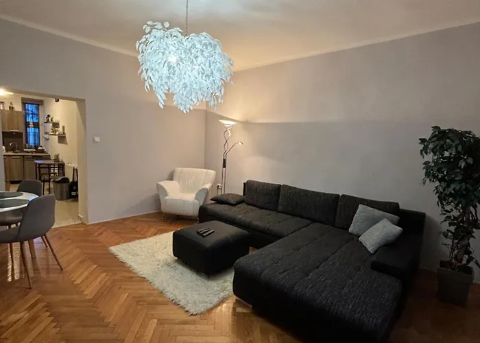 Platanwood Comforthome 公寓