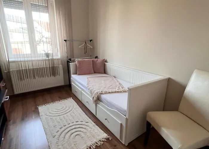 公寓 Platanwood Comforthome 佐洛埃格塞格